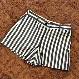 LOFT white and navy striped shorts size 4 nautical coastal preppy